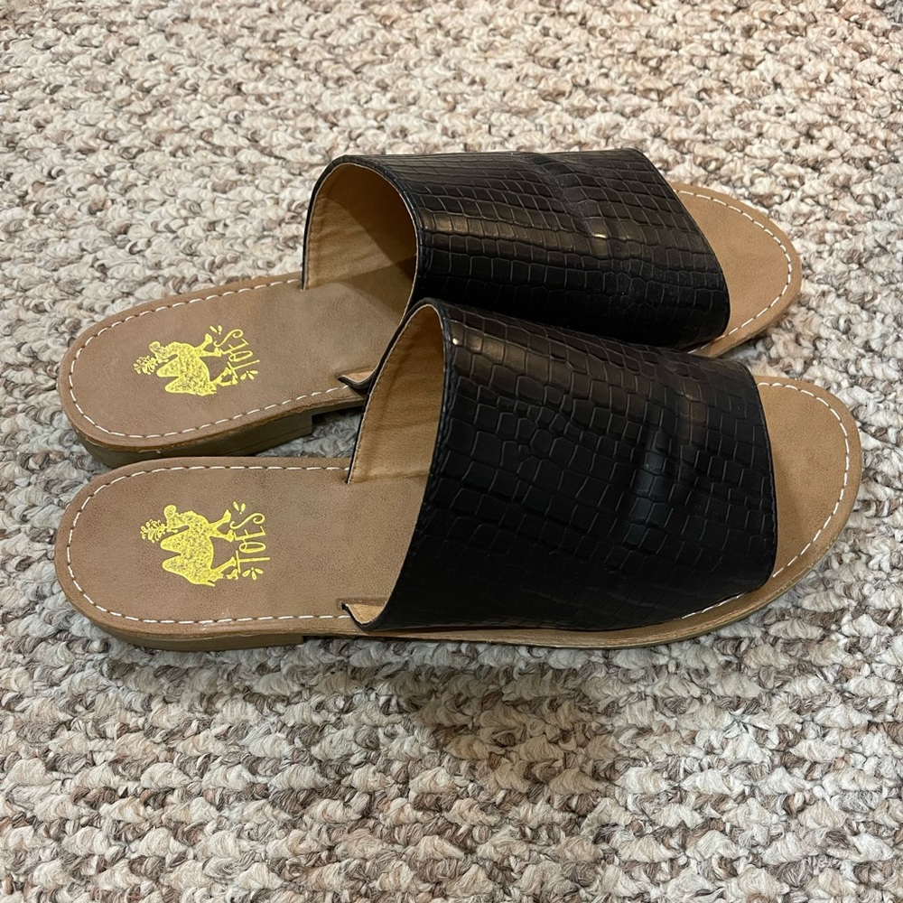 Camel Toe sandals